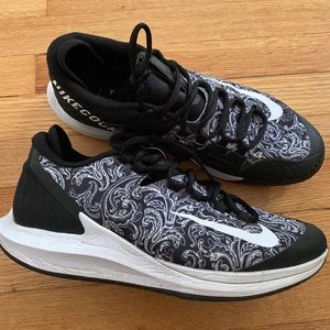 Mens Nike Zoom tennis shoes